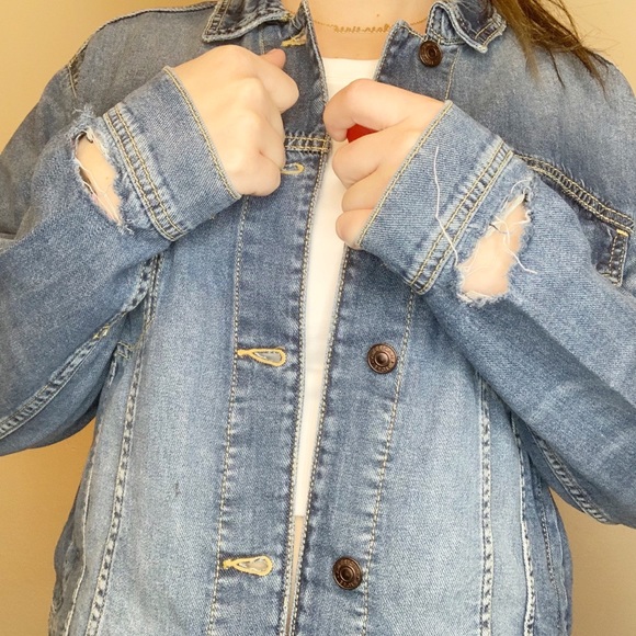 RED FLORAL LACE Patterned Distressed Denim Jacket - Picture 7 of 7